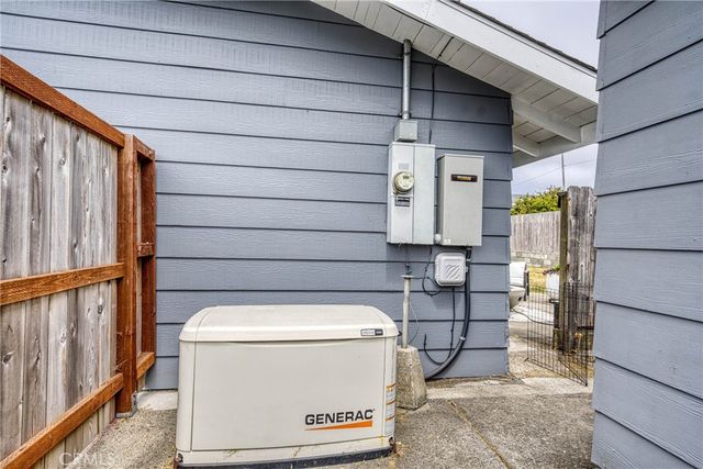 494 S Whipple Street, Fort Bragg, CA 95437