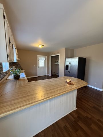 2352 Spring Creek Rd, Lafayette, TN 37083