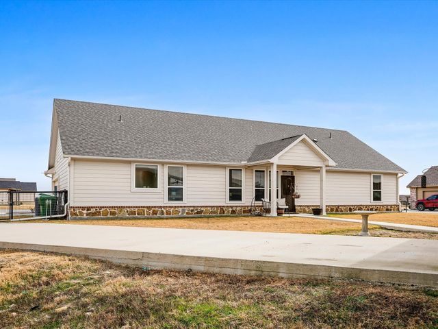 173 Meadow Vista Drive, Rhome, TX 76078