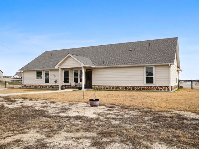173 Meadow Vista Drive, Rhome, TX 76078