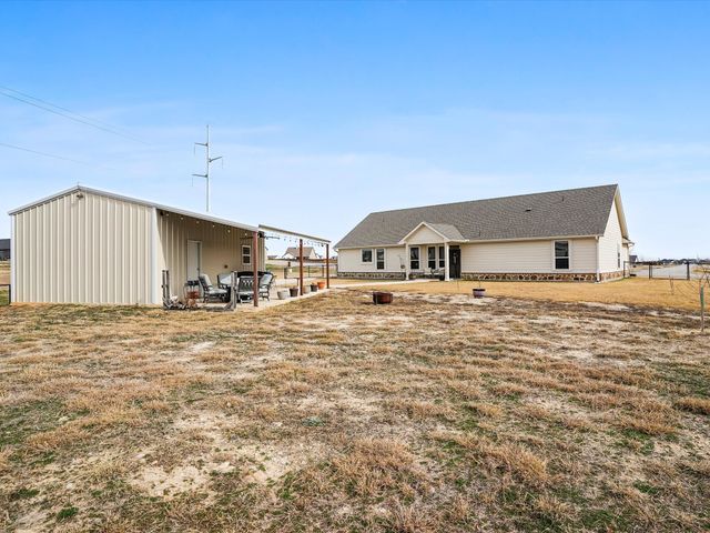 173 Meadow Vista Drive, Rhome, TX 76078