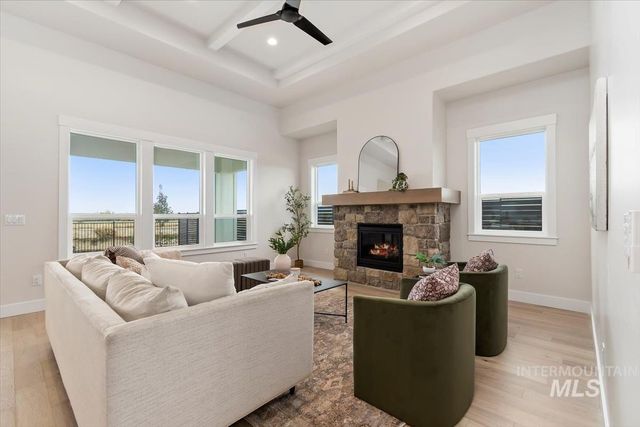 10764 W Barnbougle Ln, Kuna, ID 83634