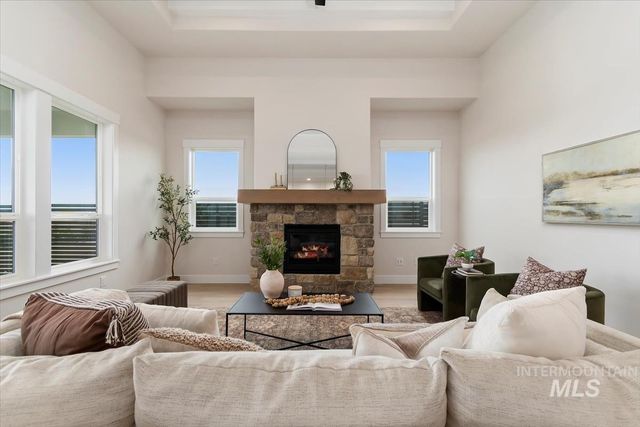 10764 W Barnbougle Ln, Kuna, ID 83634