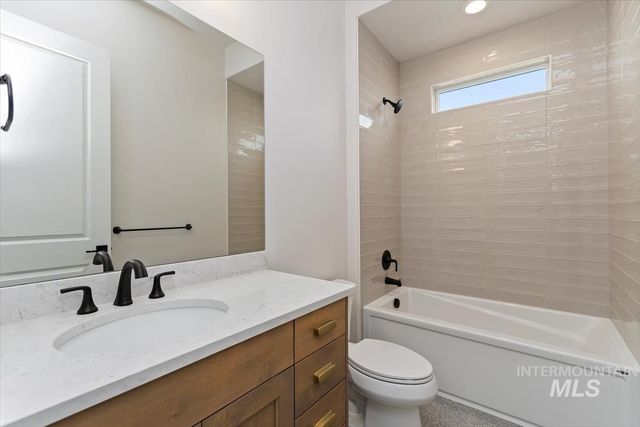 10764 W Barnbougle Ln, Kuna, ID 83634