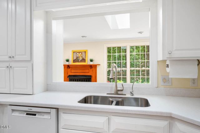 2 Foxridge Road, Chapel Hill, NC 27514