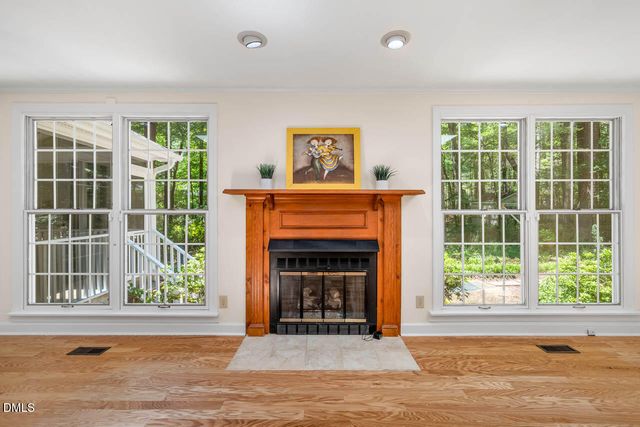2 Foxridge Road, Chapel Hill, NC 27514