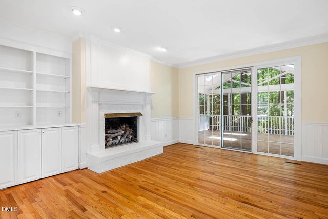 2 Foxridge Road, Chapel Hill, NC 27514