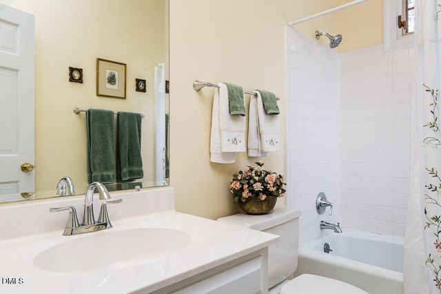 2 Foxridge Road, Chapel Hill, NC 27514
