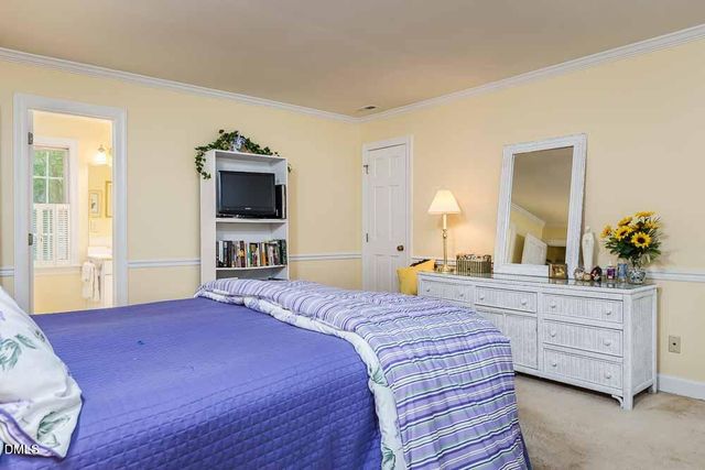 2 Foxridge Road, Chapel Hill, NC 27514