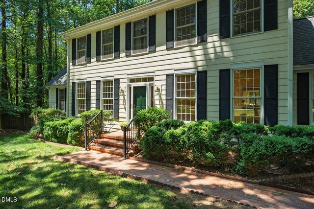 2 Foxridge Road, Chapel Hill, NC 27514