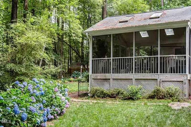 2 Foxridge Road, Chapel Hill, NC 27514