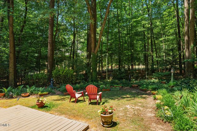 2 Foxridge Road, Chapel Hill, NC 27514