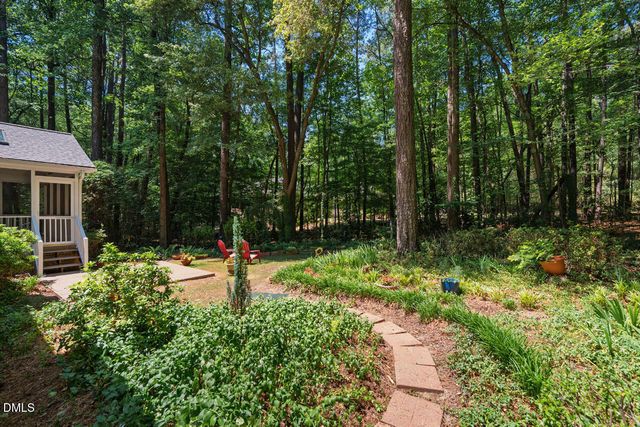 2 Foxridge Road, Chapel Hill, NC 27514