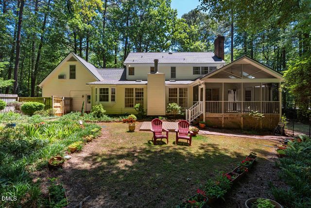 2 Foxridge Road, Chapel Hill, NC 27514