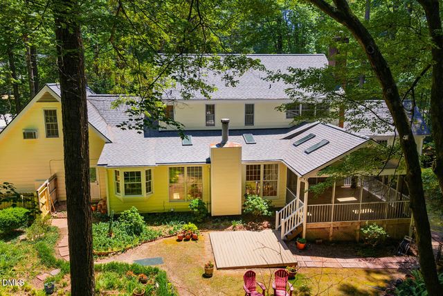 2 Foxridge Road, Chapel Hill, NC 27514