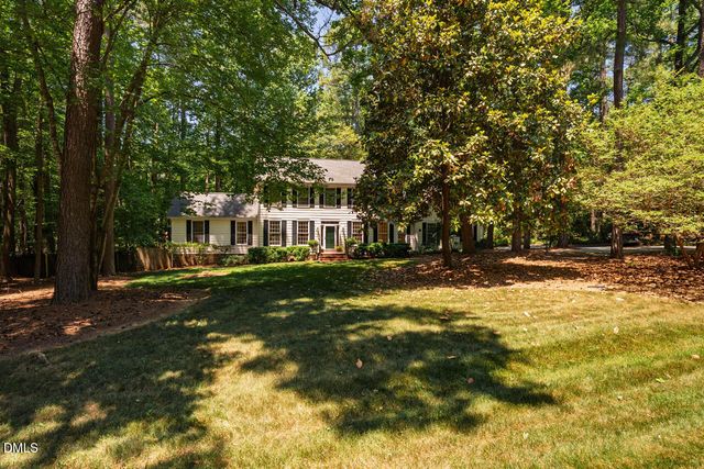 2 Foxridge Road, Chapel Hill, NC 27514