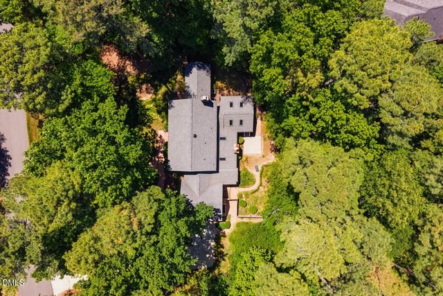 2 Foxridge Road, Chapel Hill, NC 27514