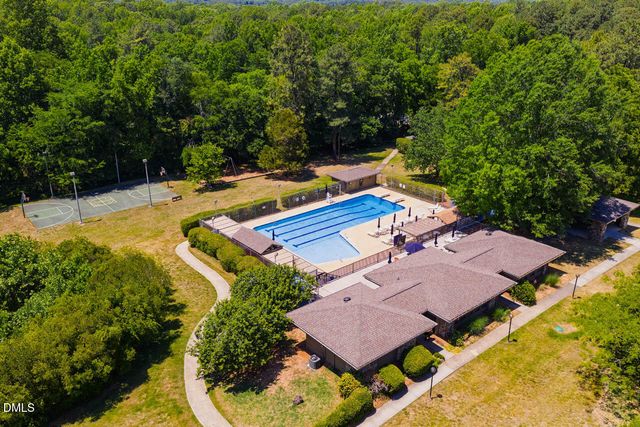 2 Foxridge Road, Chapel Hill, NC 27514