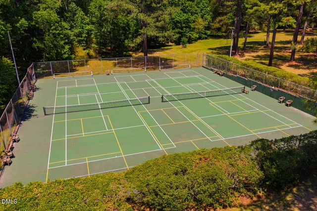 2 Foxridge Road, Chapel Hill, NC 27514