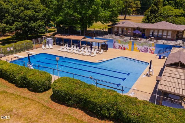 2 Foxridge Road, Chapel Hill, NC 27514