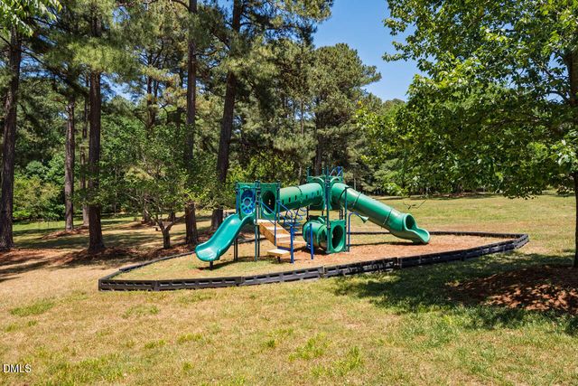 2 Foxridge Road, Chapel Hill, NC 27514