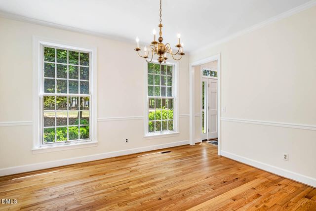 2 Foxridge Road, Chapel Hill, NC 27514