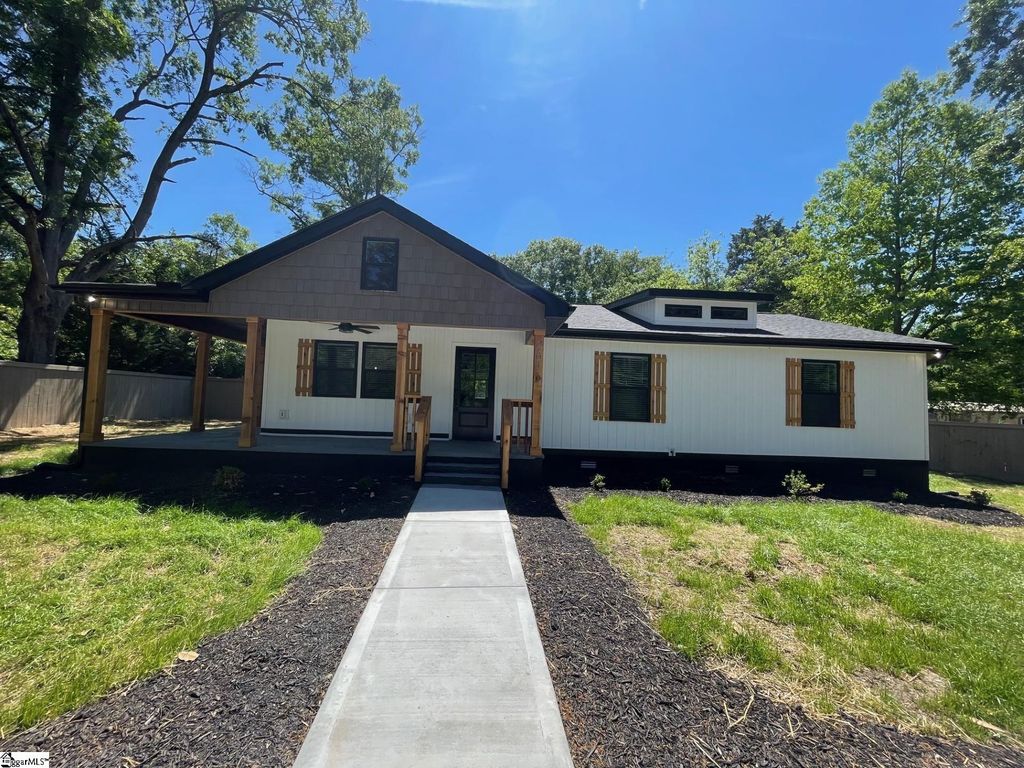 2611 Anderson Highway, Williamston, SC 29697