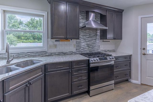 1500 Cliffview AVENUE, Onalaska, WI 54650