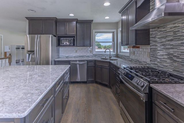 1500 Cliffview AVENUE, Onalaska, WI 54650