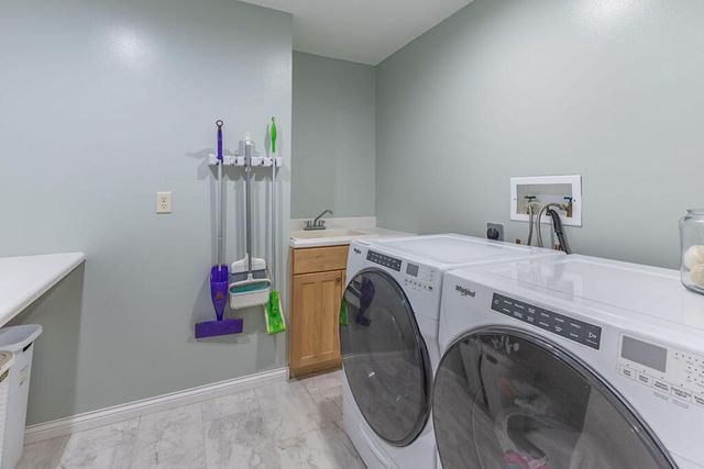 1500 Cliffview AVENUE, Onalaska, WI 54650