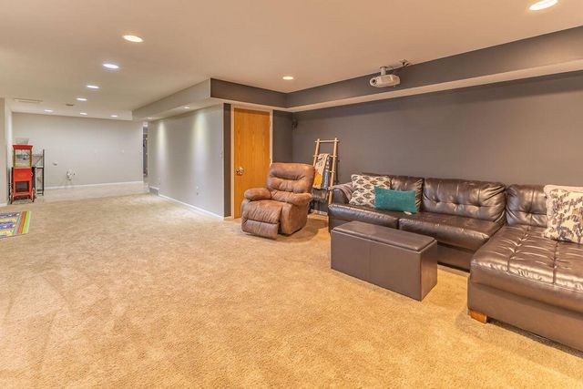 1500 Cliffview AVENUE, Onalaska, WI 54650