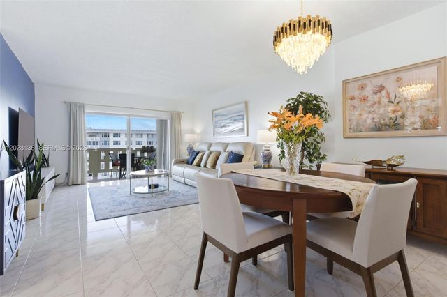 4330 Hillcrest Dr 916, Hollywood, FL 33021
