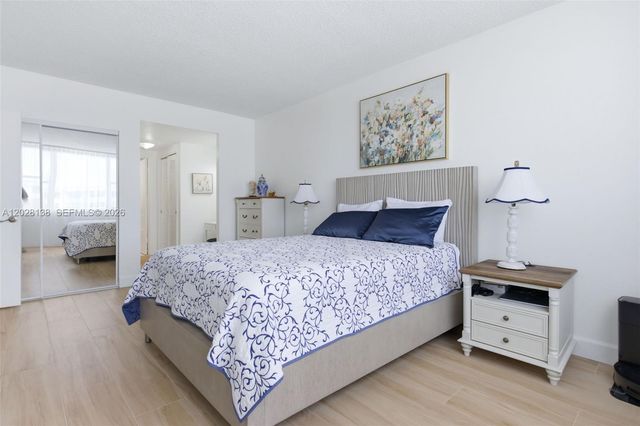 4330 Hillcrest Dr 916, Hollywood, FL 33021