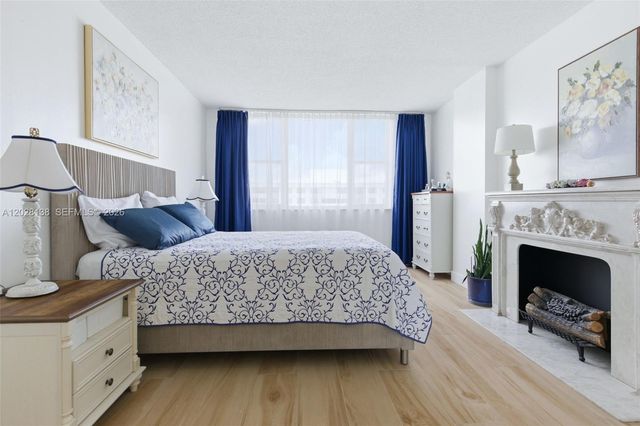 4330 Hillcrest Dr 916, Hollywood, FL 33021