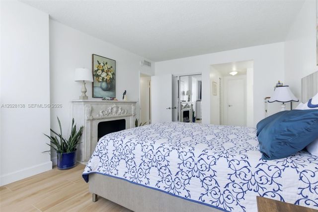 4330 Hillcrest Dr 916, Hollywood, FL 33021