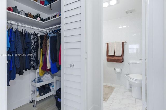 4330 Hillcrest Dr 916, Hollywood, FL 33021