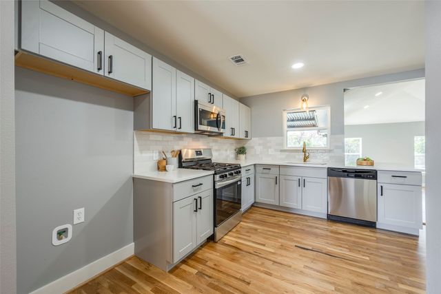 10136 San Juan Avenue, Dallas, TX 75228