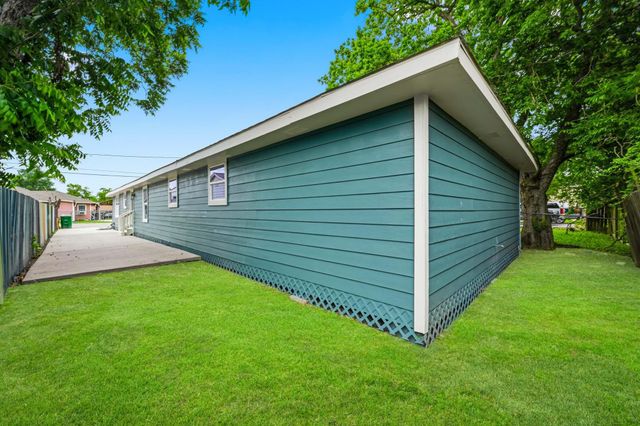 7946 Fowlie Street, Houston, TX 77028