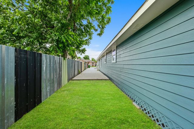 7946 Fowlie Street, Houston, TX 77028