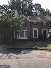 8845 N River Parkway # 3A, Sandy Springs, GA 30350