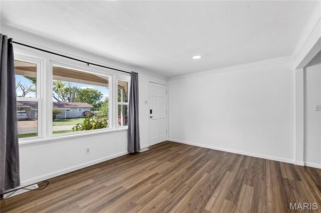 214 Oakridge Lane, Lake St Louis, MO 63367