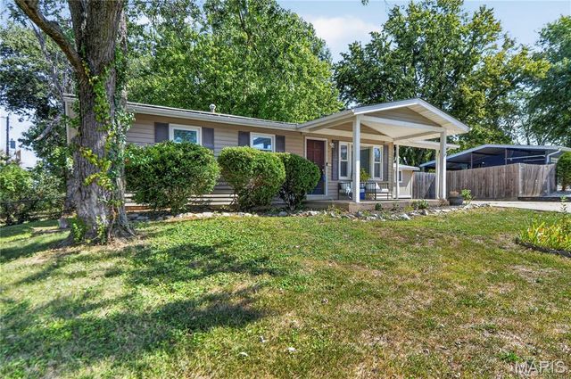 214 Oakridge Lane, Lake St Louis, MO 63367