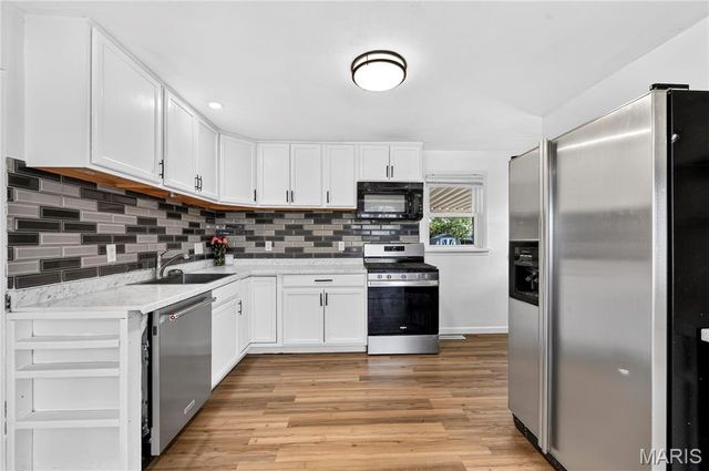 214 Oakridge Lane, Lake St Louis, MO 63367