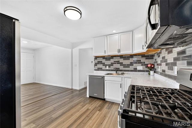 214 Oakridge Lane, Lake St Louis, MO 63367