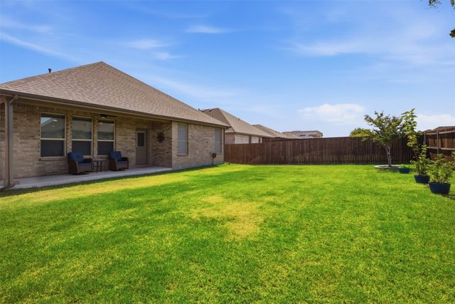 5213 Crystal Lake Avenue, Krum, TX 76249