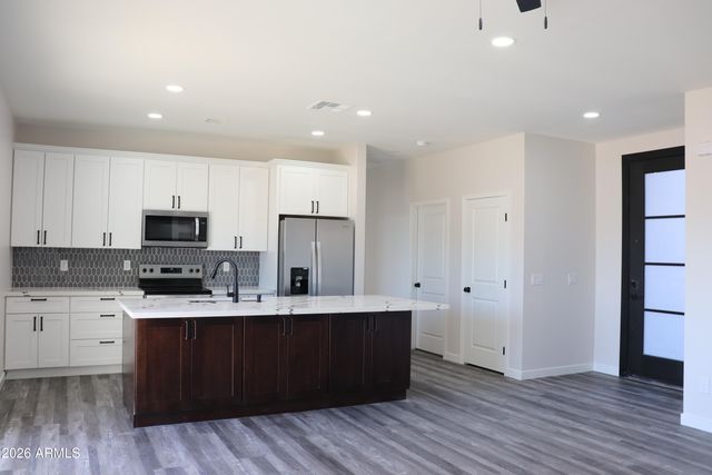 10859 W Reef Circle, Arizona City, AZ 85123