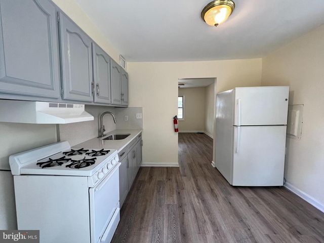 1008 TERRACE BLVD, Trenton, NJ 08618