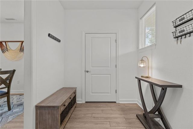 658 Middleton WAY, Chesapeake, VA 23322