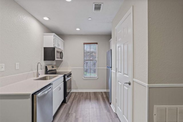 11700 League Line Road 122, Conroe, TX 77304