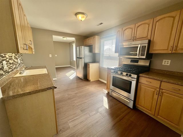 22464 Rein Avenue, Eastpointe, MI 48021